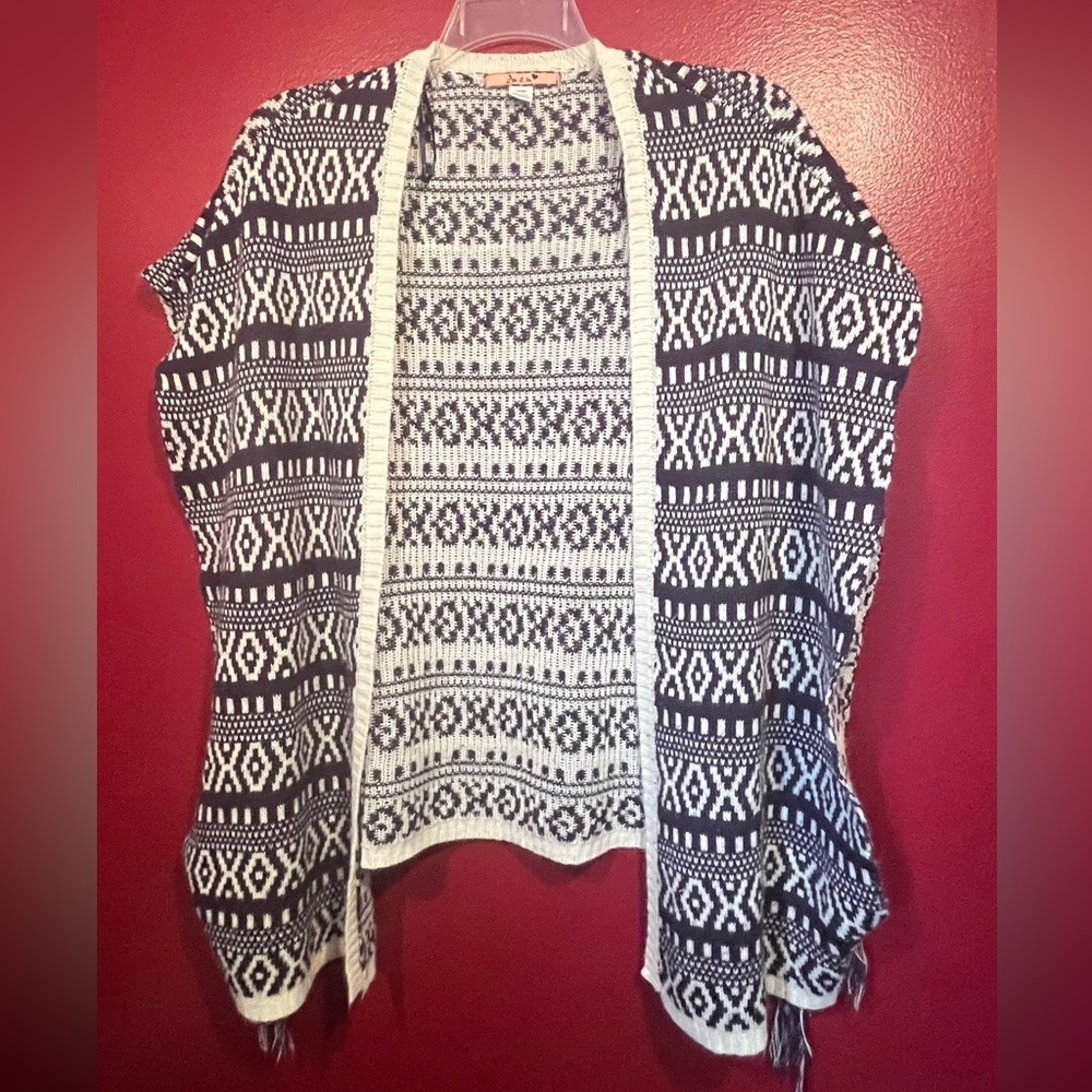 Sweater Cardigan Style with open sides